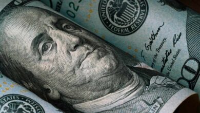 رئیس فدرال رزرو درباره تأثیر کریپتو بر تسلط دلار آمریکا صحبت می کند - می گوید بانک ها باید از ETF بیت کوین به عنوان دارایی اصلی اجتناب کنند