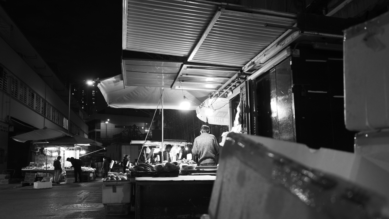 پاناسونیک از کوچکترین و سبک ترین لنز فول فریم زوم طولانی دنیا رونمایی کرد