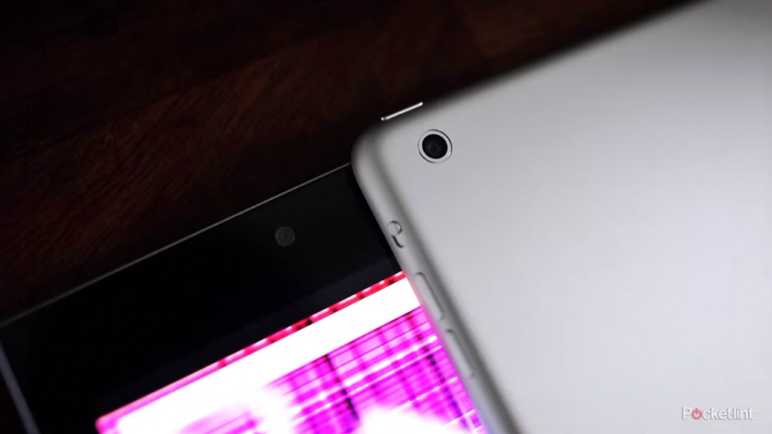 دوربین عقب مینی ipad