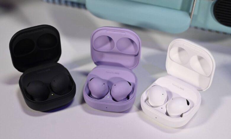 Galaxy Buds 2 Pro in black, purple and white colorways on a white table