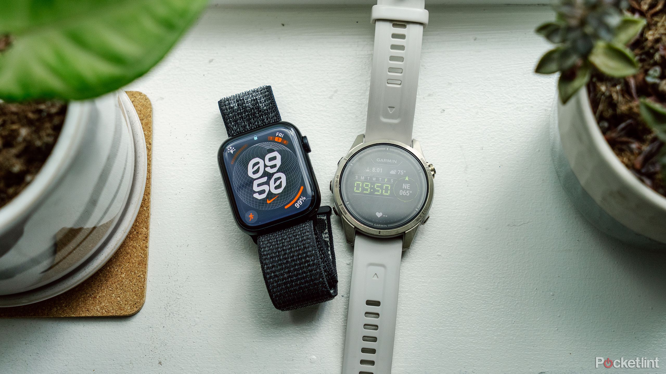 اپل واچ در کنار Garmin epix Pro
