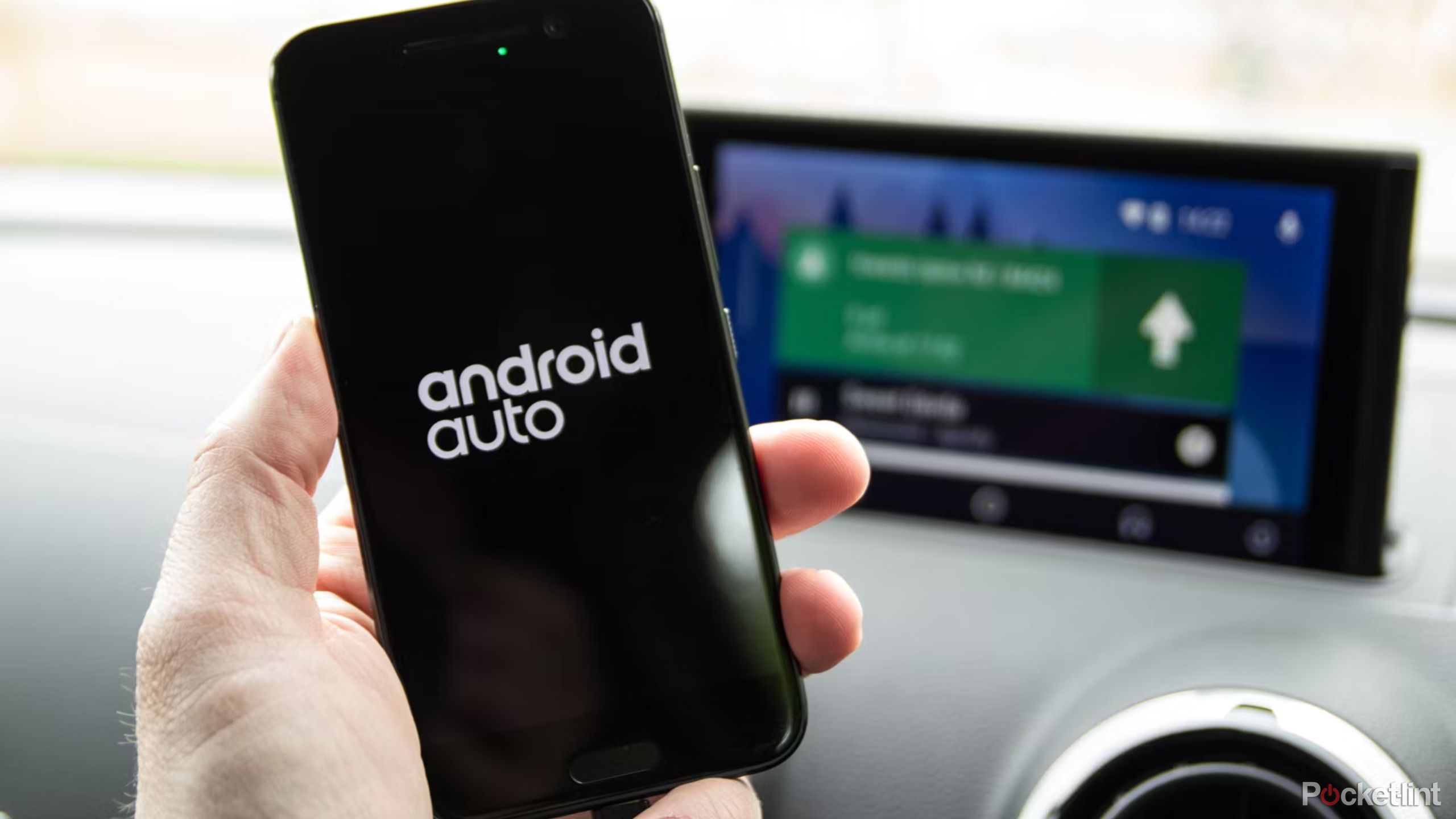 صفحه اصلی Android Auto در تلفن Android. 