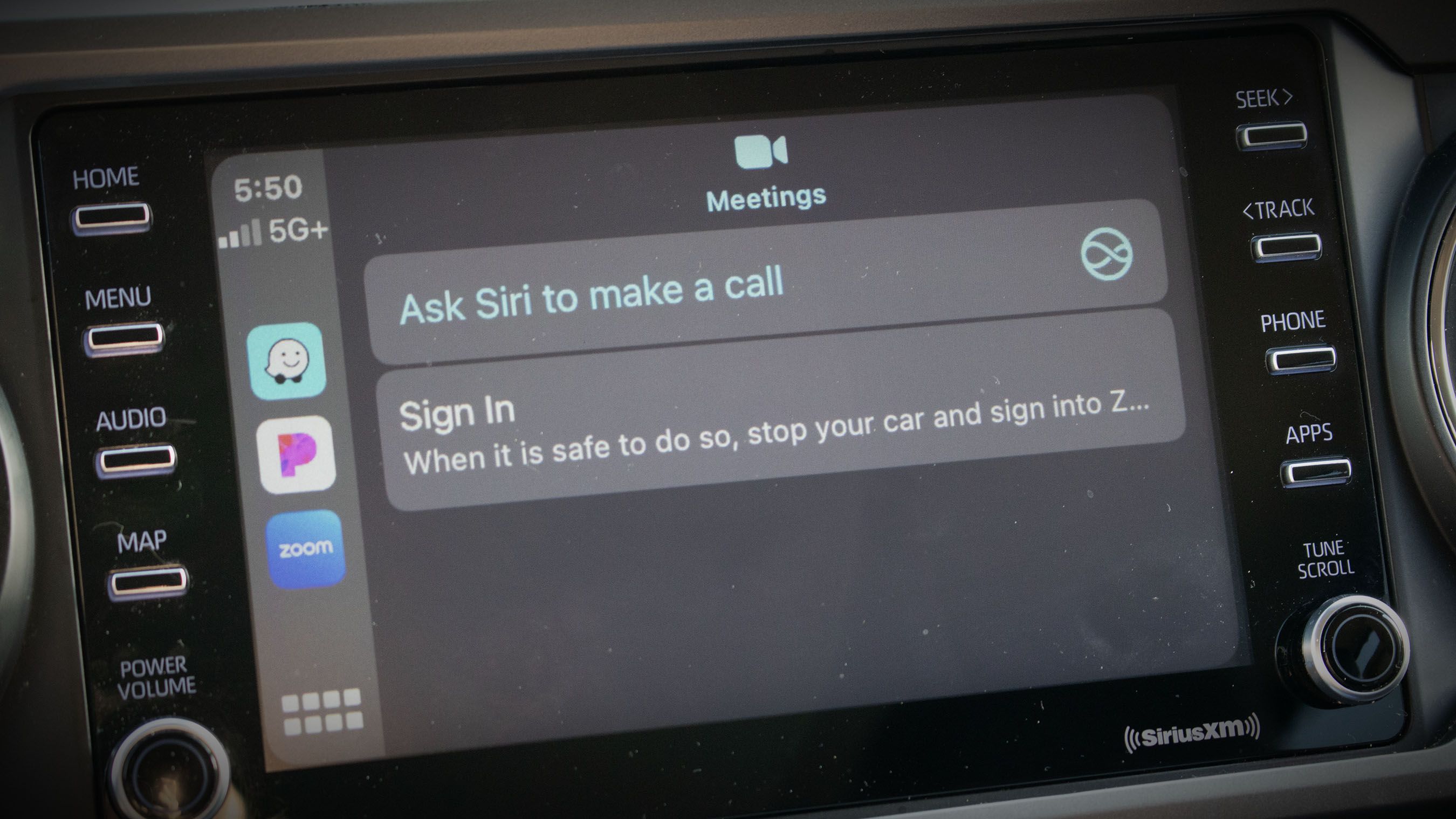 روی Apple CarPlay زوم کنید