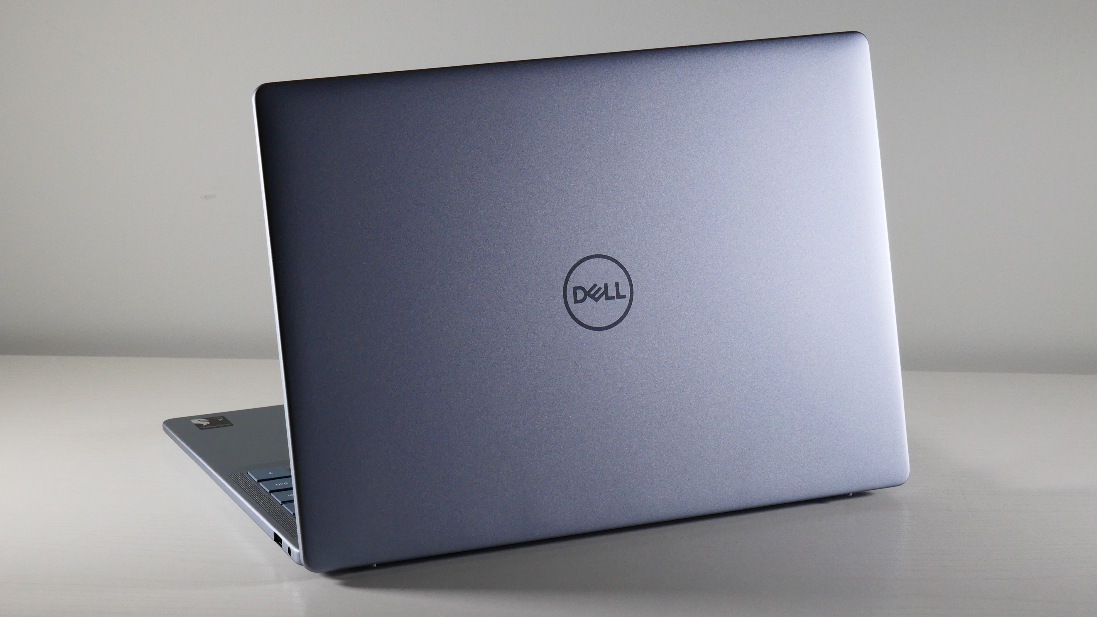 بررسی Dell Inspiron 14 Plus 7441 (Snapdragon X Plus).