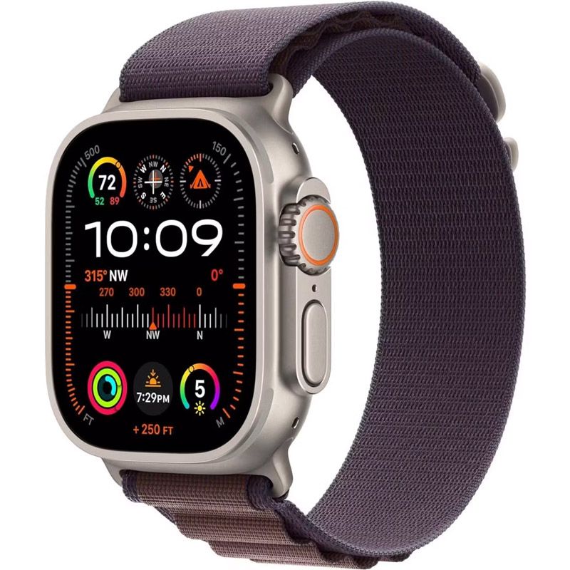 Apple Watch Ultra 2 در پس زمینه سفید