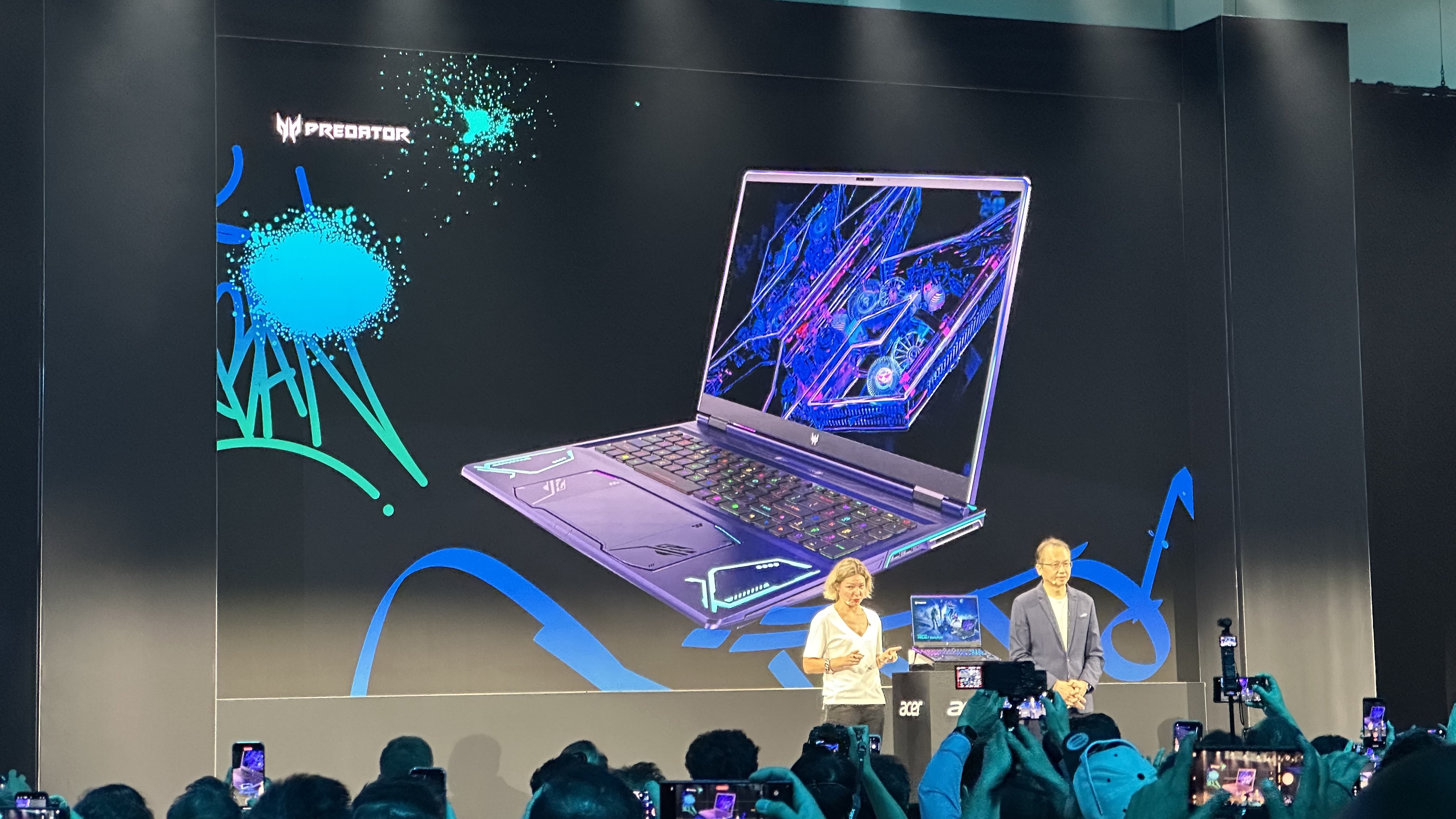 مفهوم لپ‌تاپ گیمینگ Acer Predator Project Dualplay