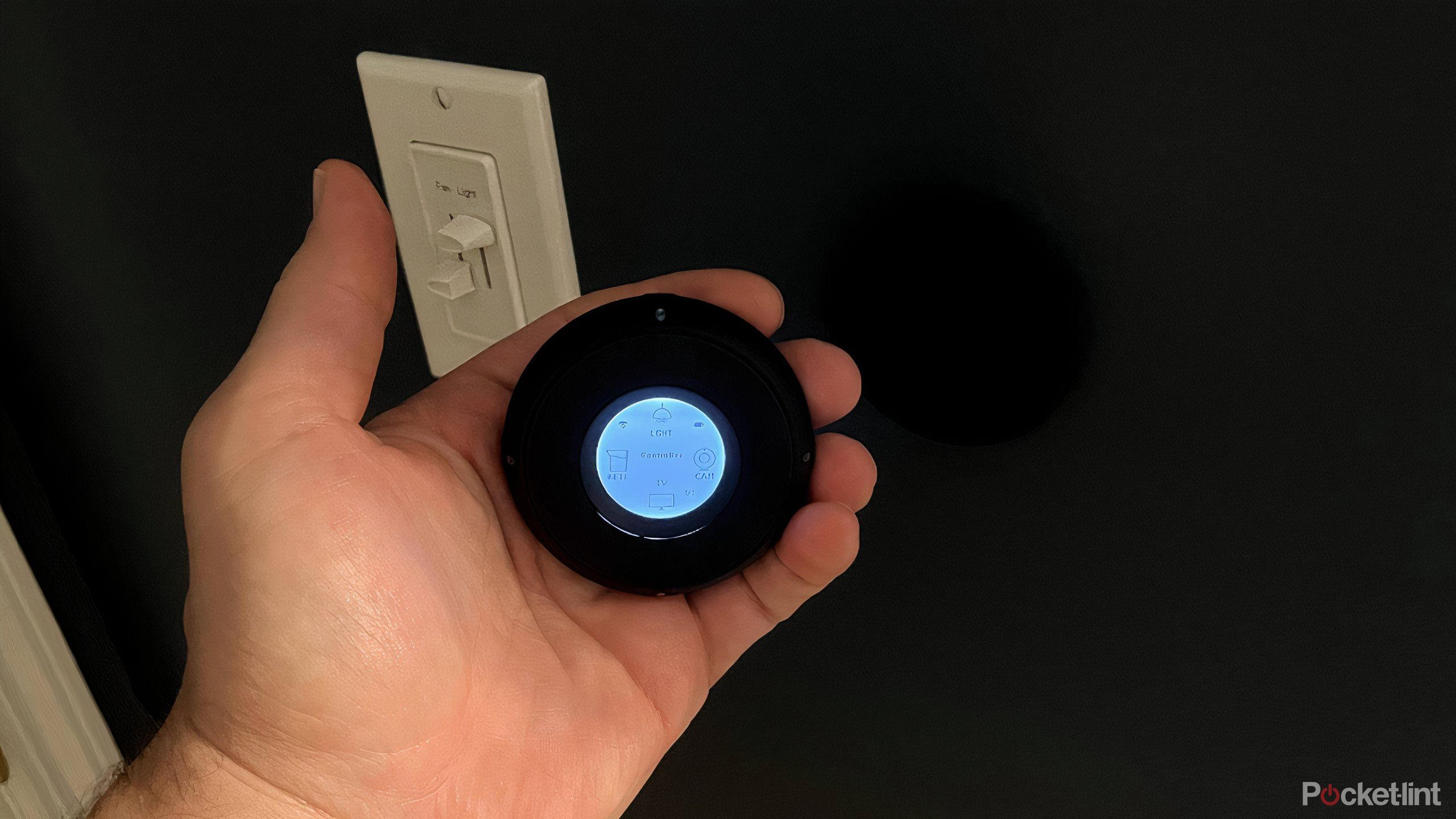 ریموت لینکسورا روشن شد