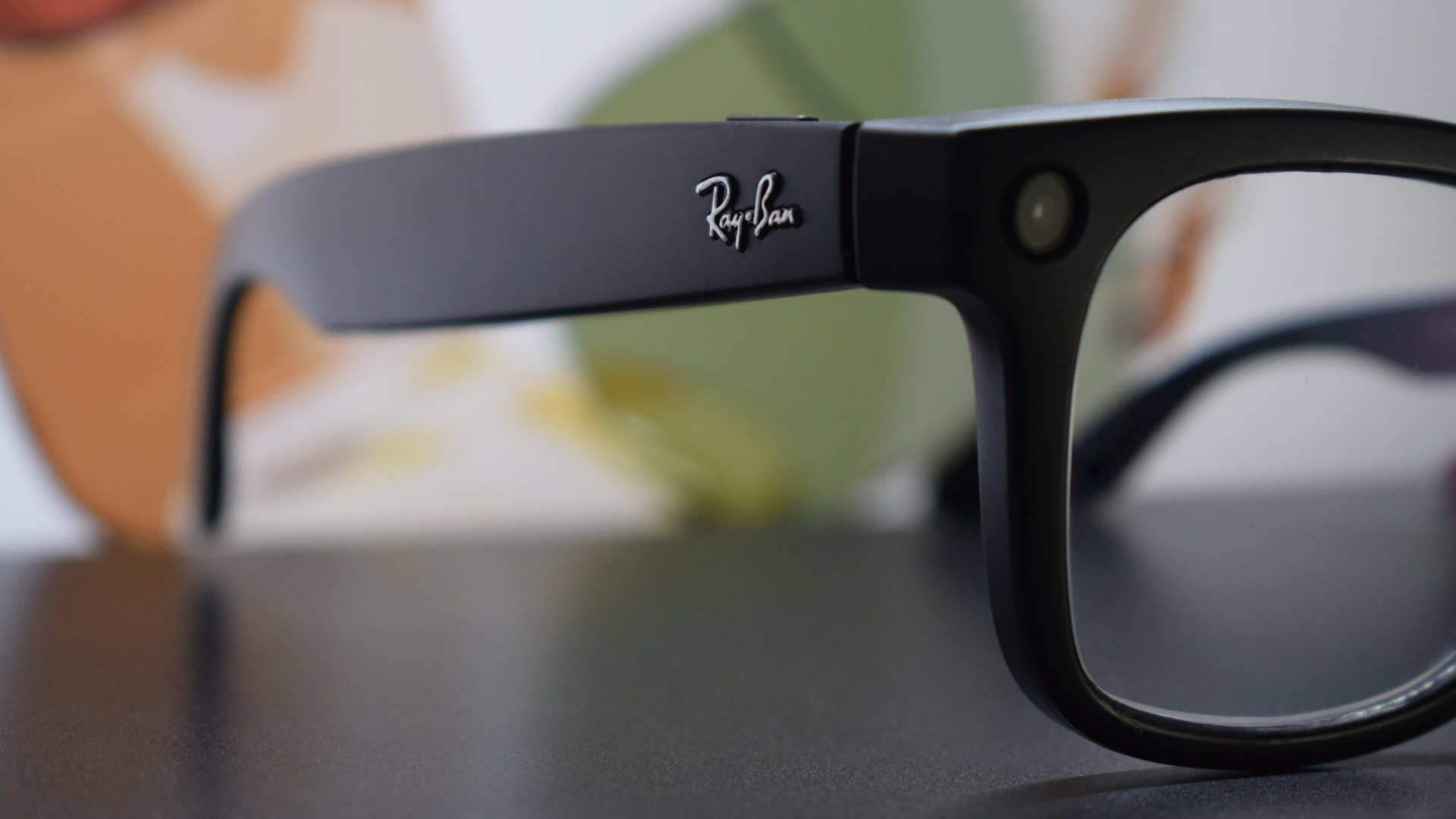 عکس عینک هوشمند Ray-Ban Meta.