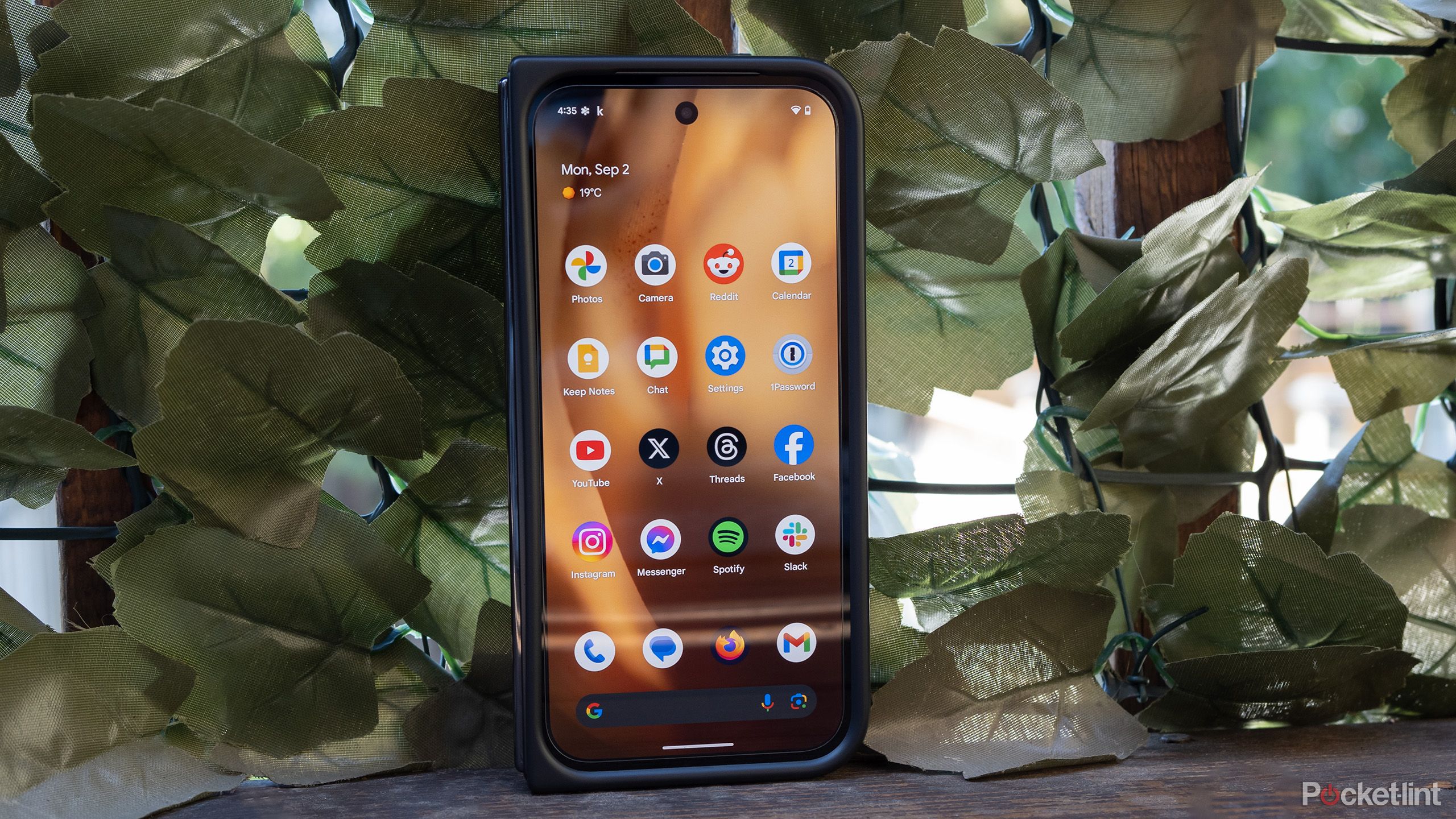 صفحه نمایش جلد Pixel 9 Pro Fold