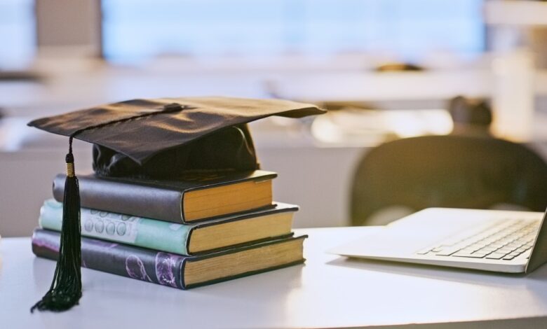 UCLA دوره comp lit را ارائه می دهد که توسط هوش مصنوعی توسعه یافته است