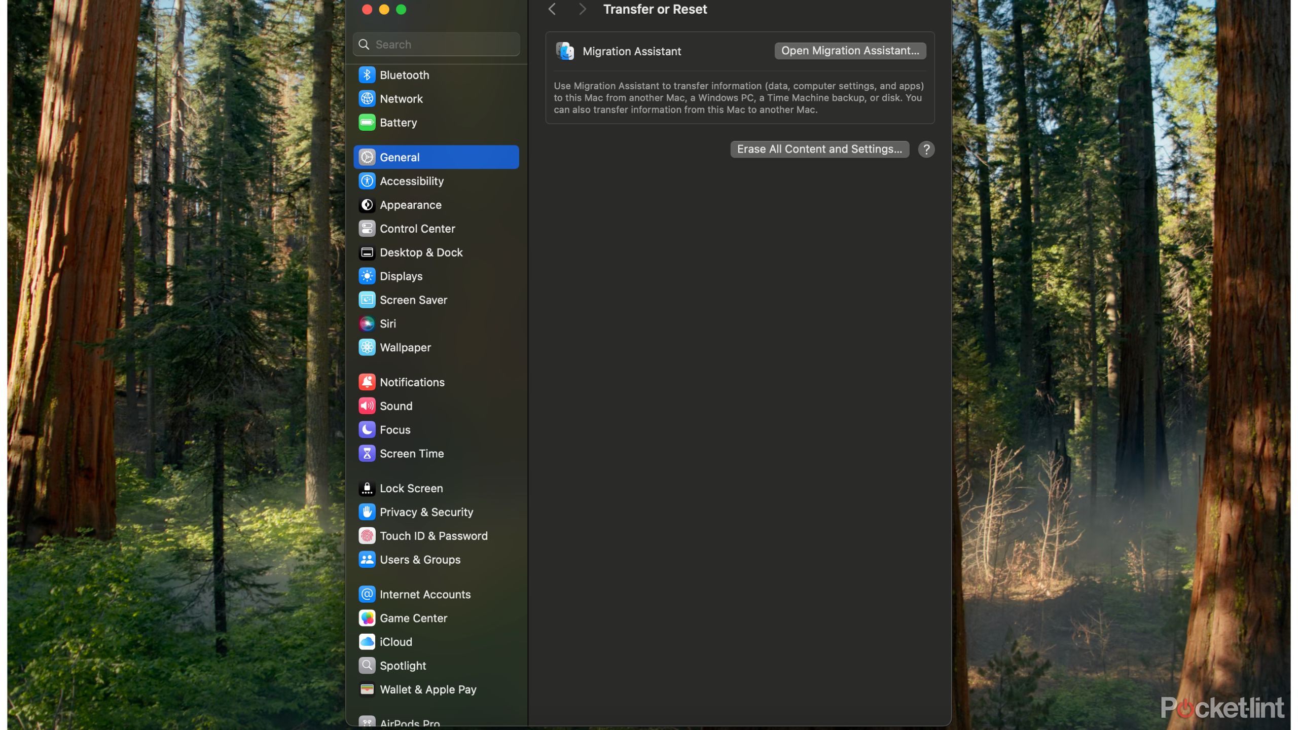 اسکرین شات نحوه پاک کردن تمام محتویات و تنظیمات در macOS را نشان می دهد.