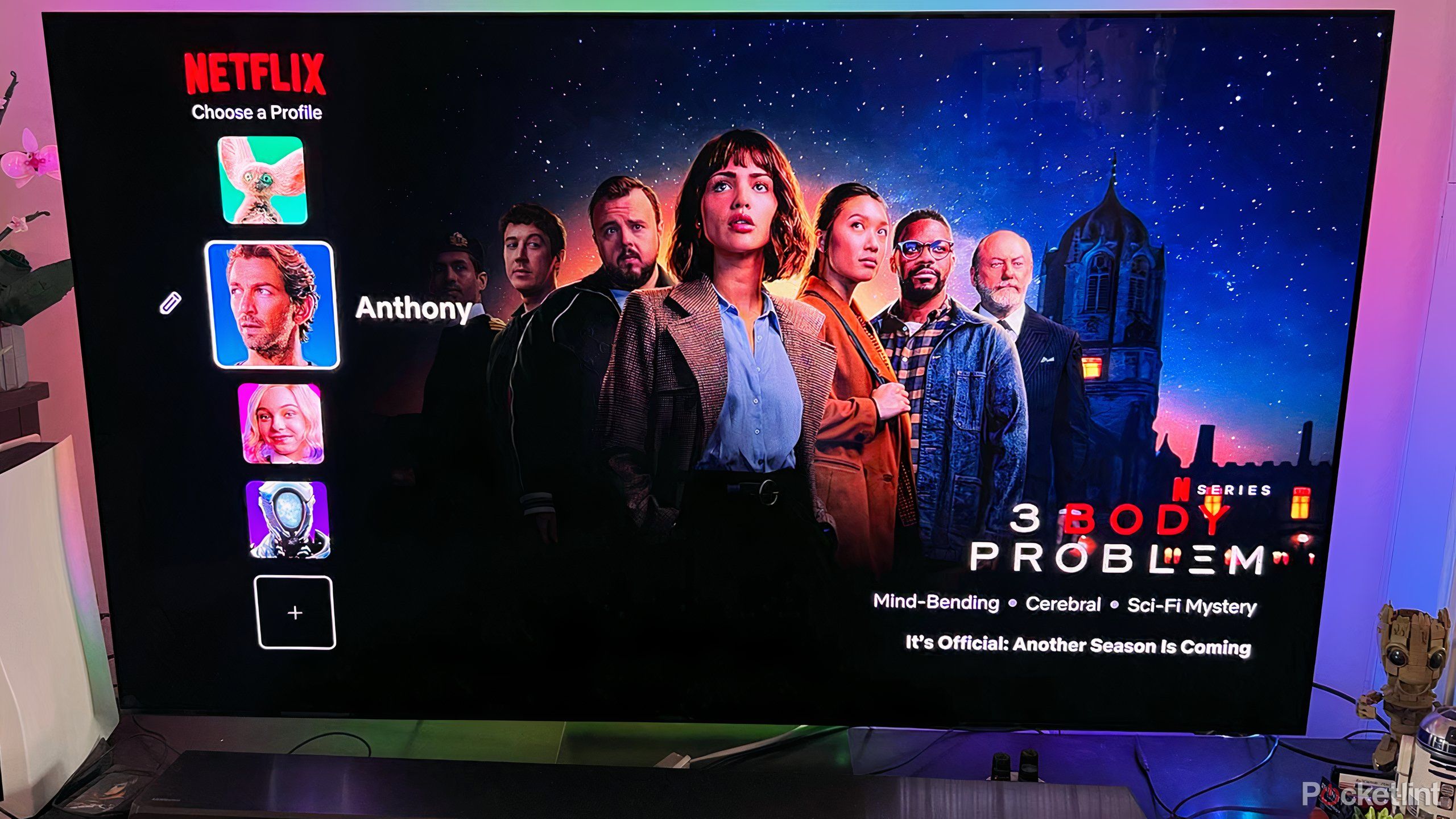 صفحه نمایه Netflix در تلویزیون OLED سامسونگ.