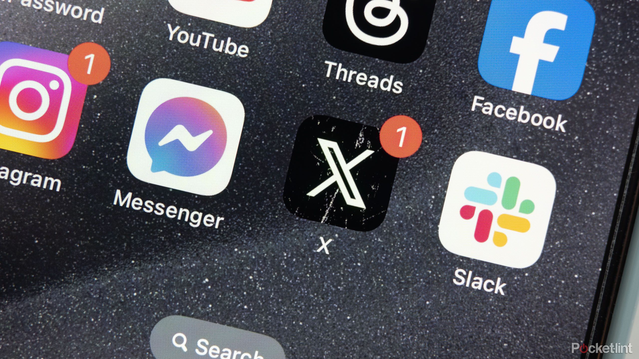 برنامه X در iPhone 16 Pro