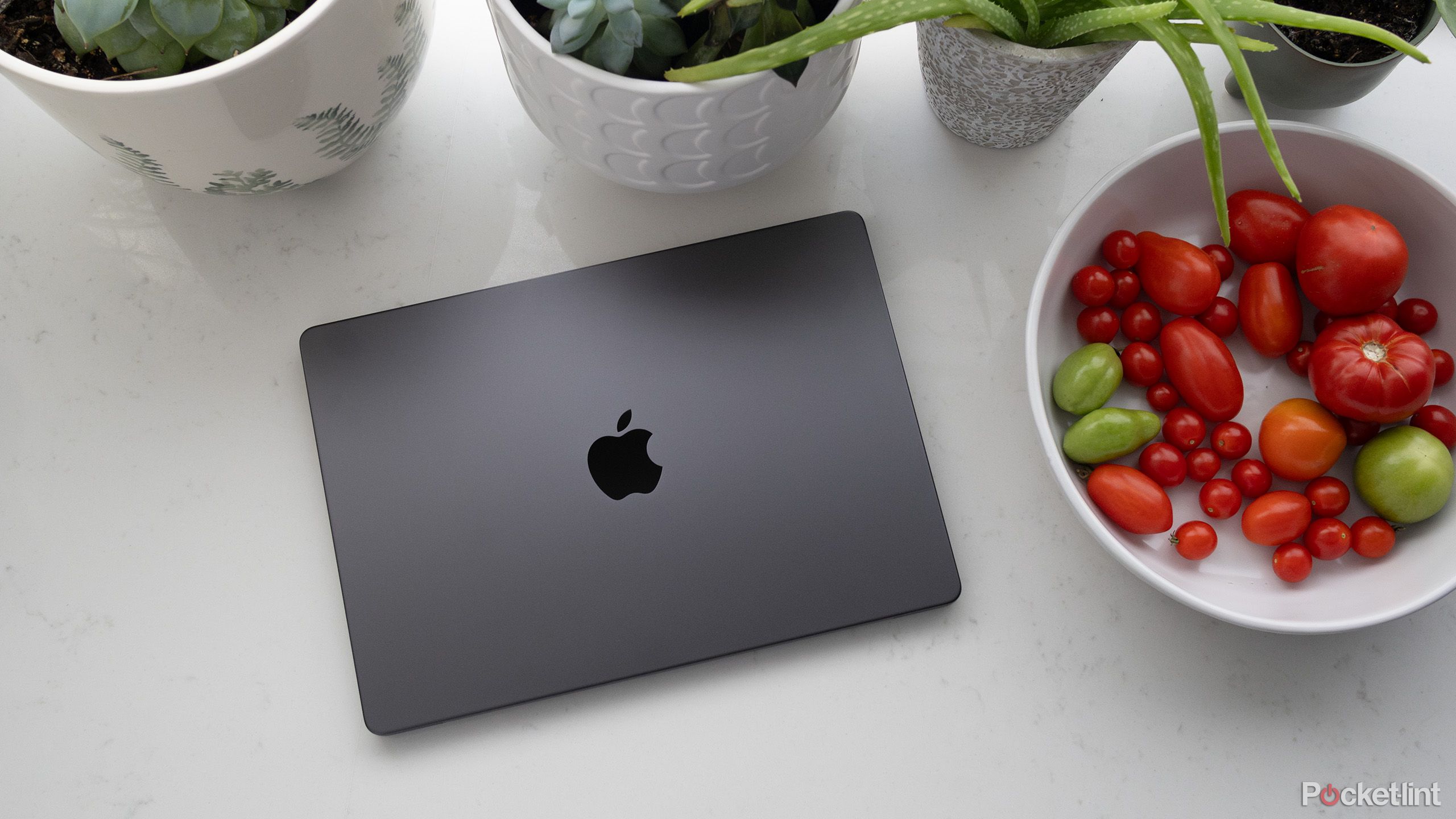 M4 MacBook Pro بسته شد.