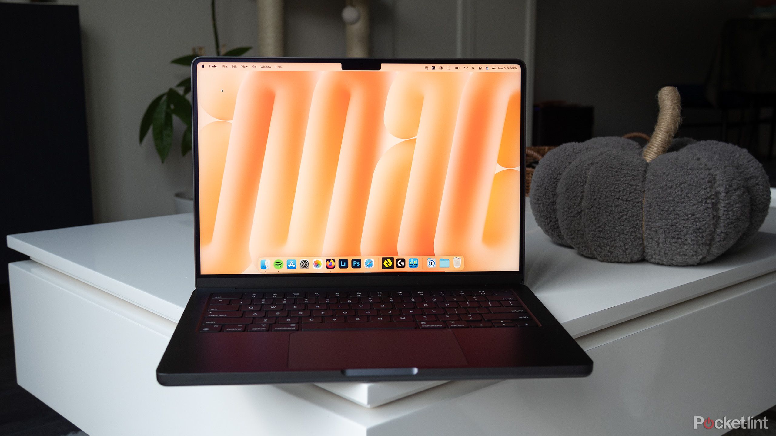 صفحه نمایش M4 MacBook Pro