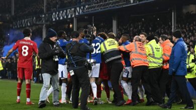 چهار گل ، چهار کارت قرمز: مربیان ، بازیکنان ، ضربات زمین پلیس در مسابقه نامعقول اورتون در مقابل لیورپول | اخبار فوتبال