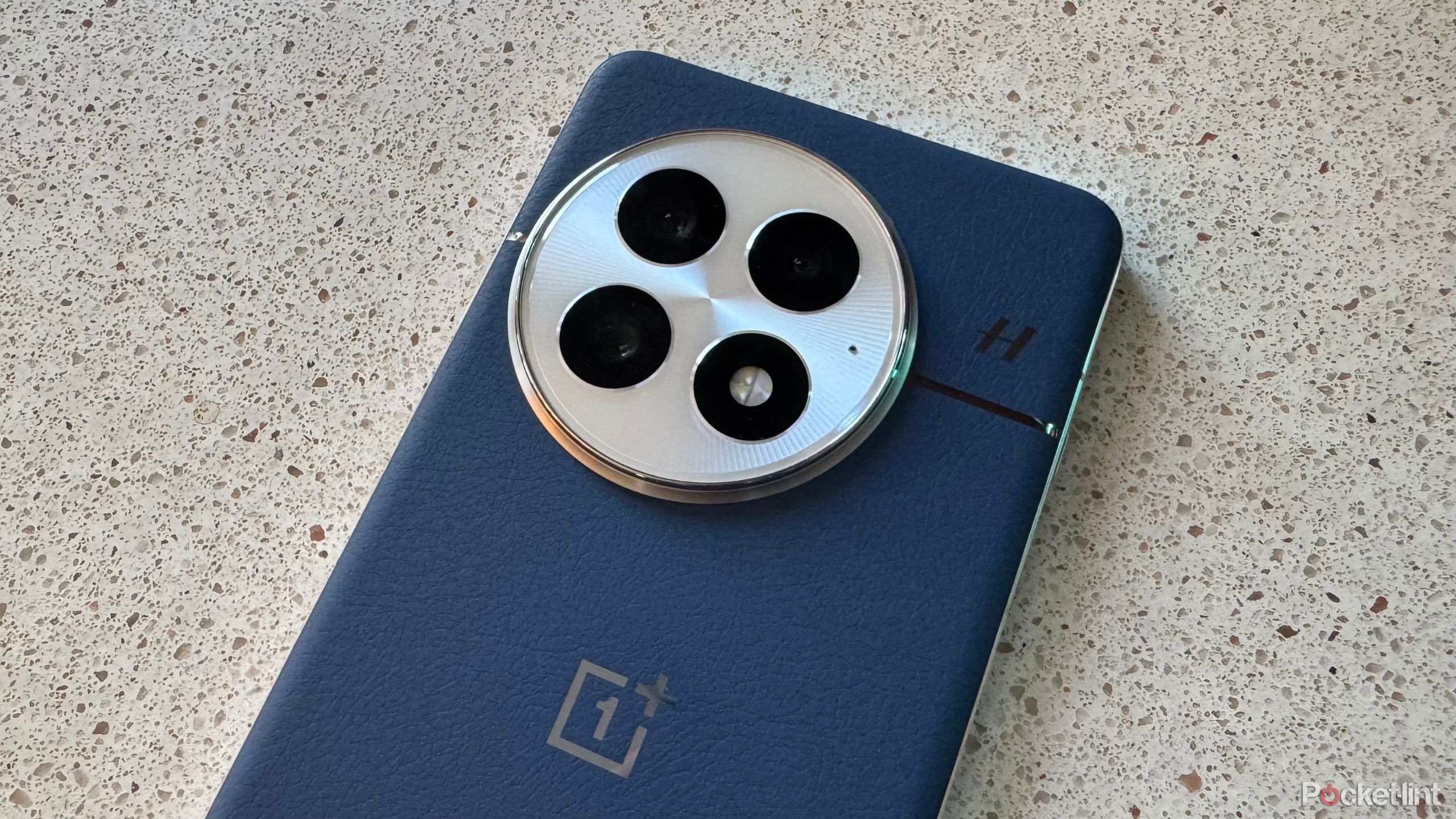 دوربین OnePlus 13. 