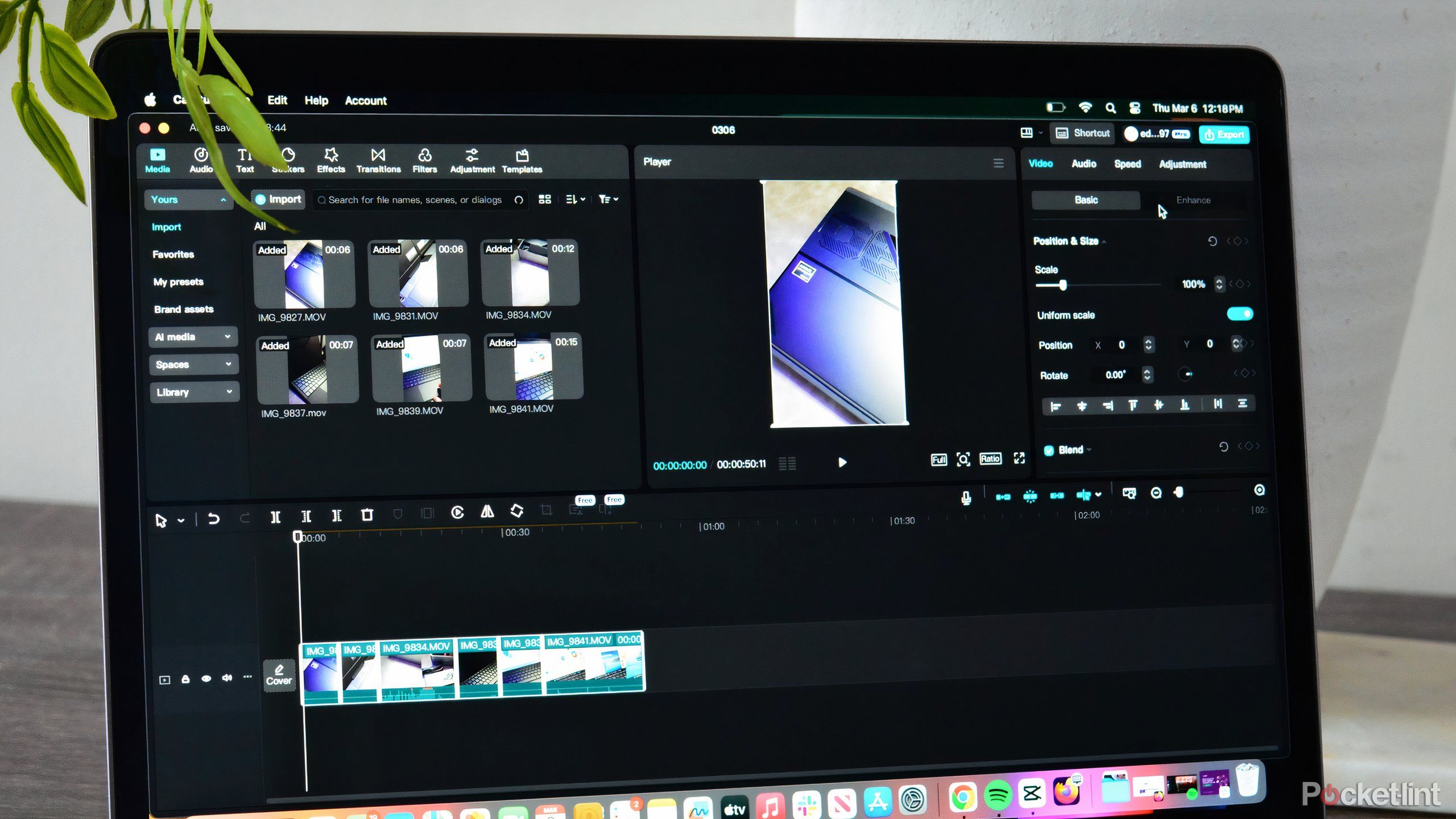 MacBook Pro با Capcut Up.