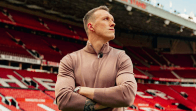 فیل جونز برای بازگشت منچستر یونایتد در نقش جدید باز می کند: "امیدوارم یک روز" - مصاحبه | اخبار فوتبال