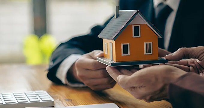 استعلامات ضروری برای خرید ملک در سال 1404؛ نکات کلیدی برای خریداران