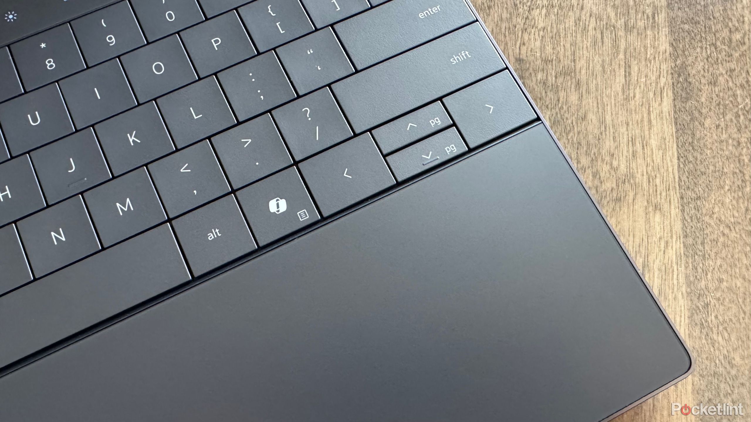 Dell XPS 13 (Intel Core Ultra Series 2) بستن