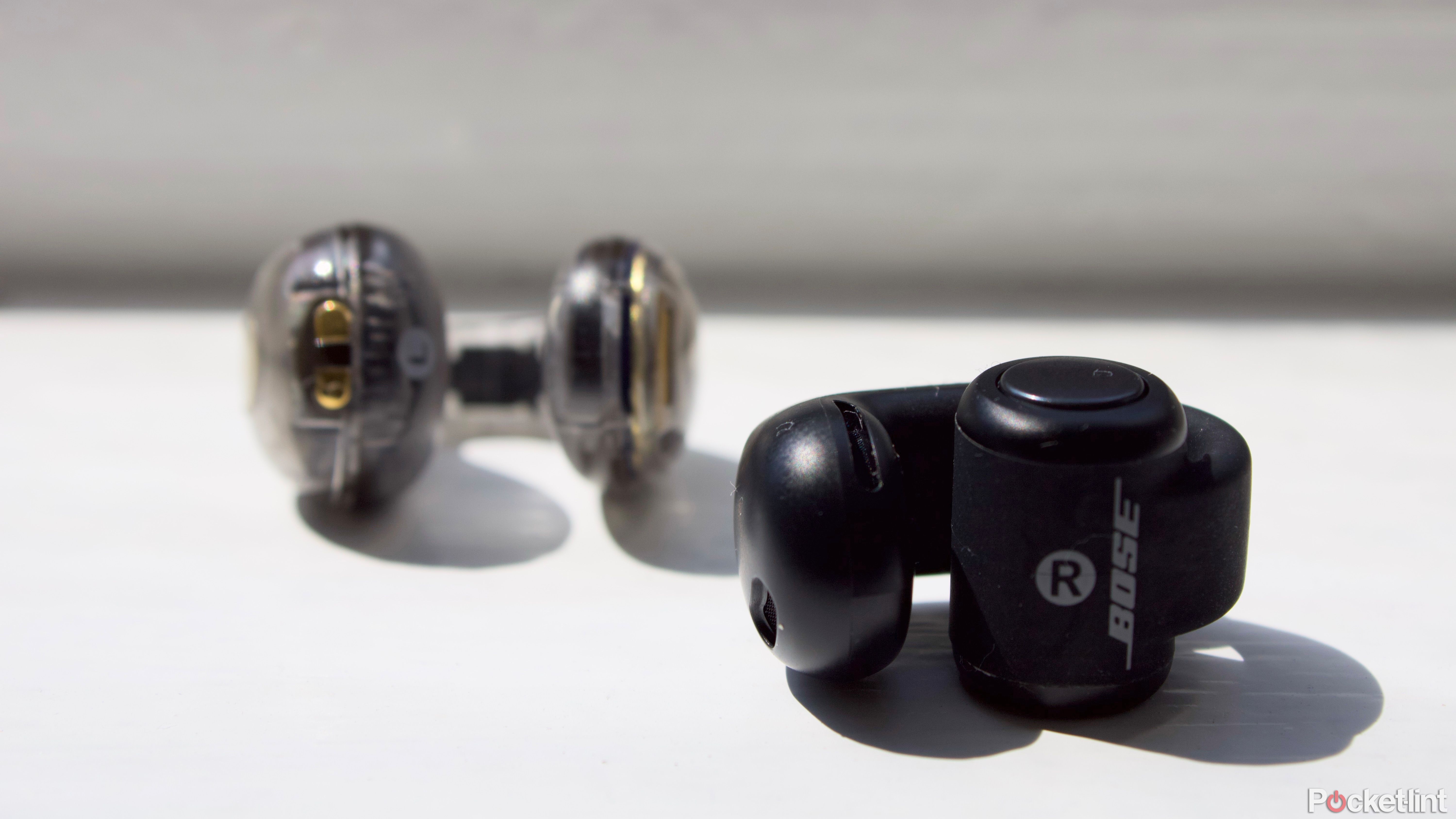 Soundcore C30i در کنار Bose Ultra Open