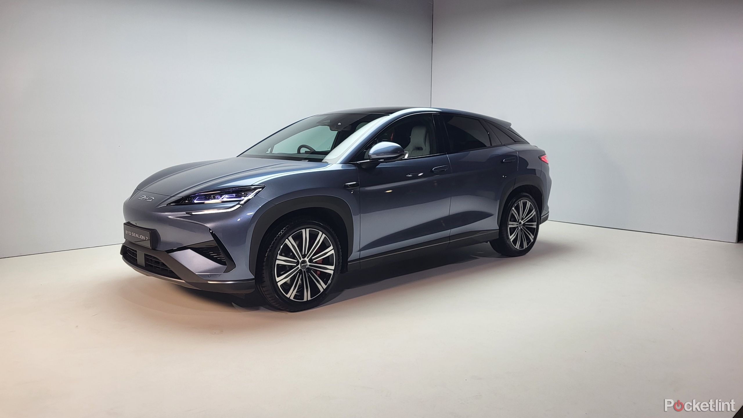 BYD SEALION 7 چهارم جلو