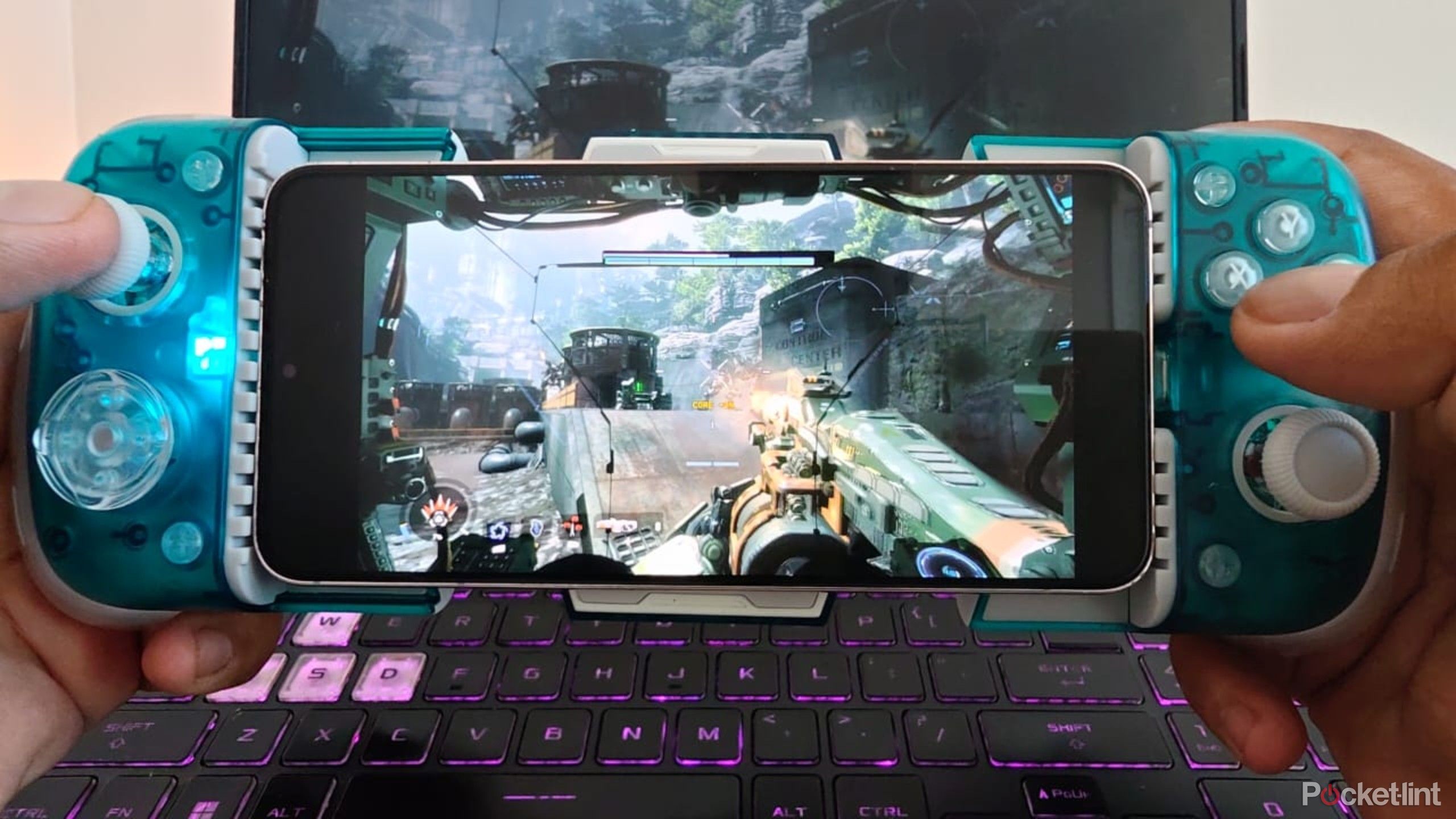 بازی های Steam در یک Galaxy S22 به یک دستگاه بازی دستی تبدیل شد. 