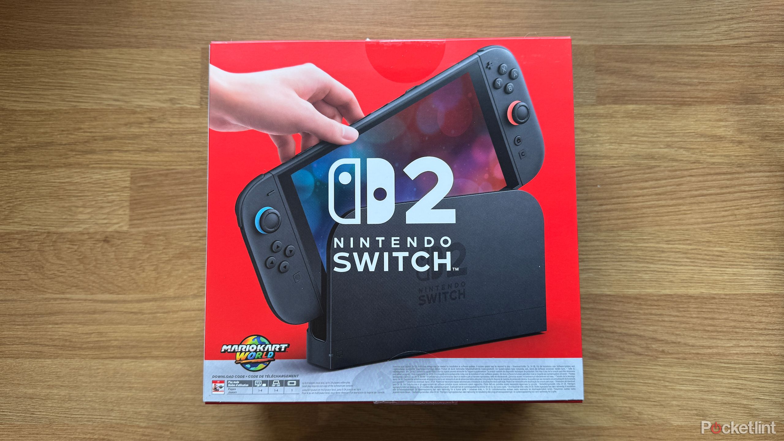 Nintendo Switch 2 و Mario Kart World World در جعبه خود قرار دارند.