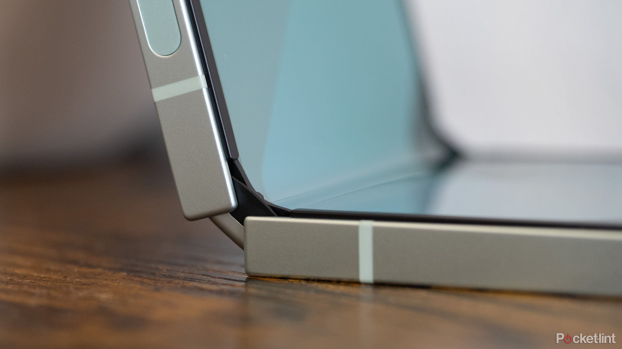 لولا Galaxy Z Flip 6