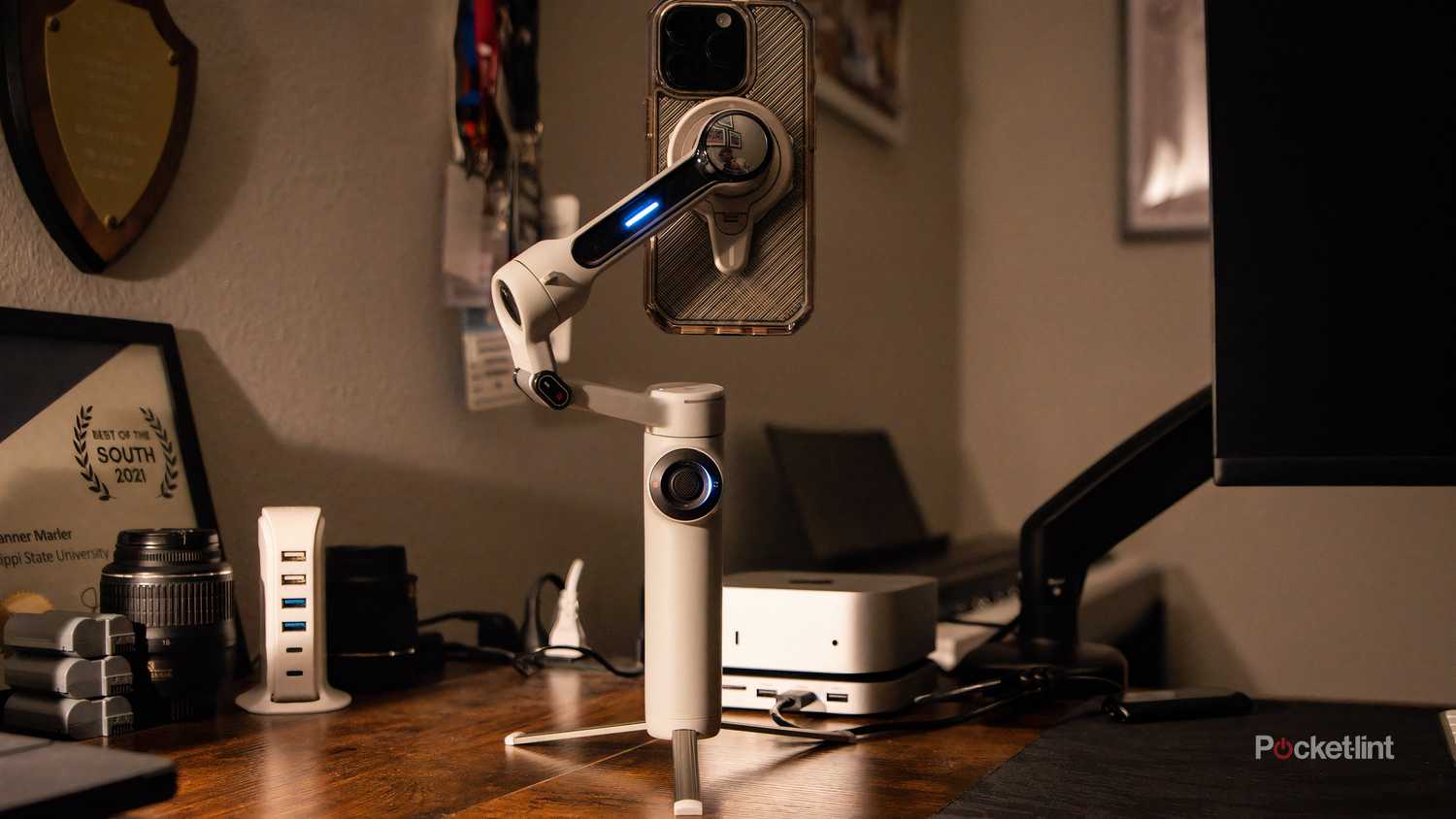 یک عکس هنوز هم مستقیم از Insta360 Flow 2 Pro.