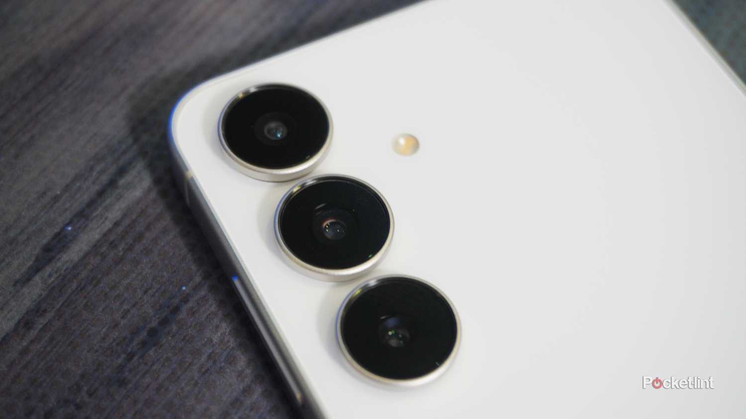 دوربین های موجود در Galaxy S25 Fe.