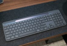 این صفحه کلید جدید از خورشید (و تقریباً هر نور مصنوعی) تغذیه می شود