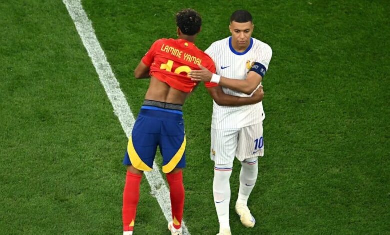 Kylian Mbappe رقابت ها را کنار می گذارد ، برای حمایت از لامین یامال پیام محکمی می فرستد: "در 18 سالگی همه اشتباه می کنند"