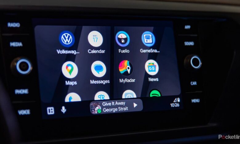 گوگل بهروزرسانیهای Android Auto را برای برخی از تلفنهای قدیمیتر قطع میکند