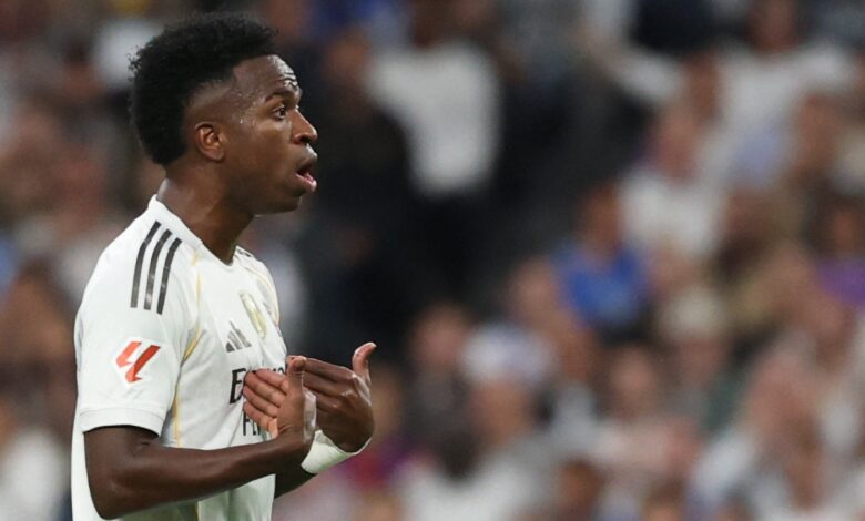 پیام ژابی آلونسو به وینیسیوس به خاطر عصبانیتهایش پس از تعویض در ال کلاسیکو: "مکالمه خواهیم داشت"