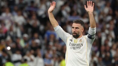 دنی کارواخال از بازی UCL مقابل لیورپول محروم شد و به دلیل مصدومیت زانو بعد از پیروزی در ال کلاسیکو دو ماه غایب بود.