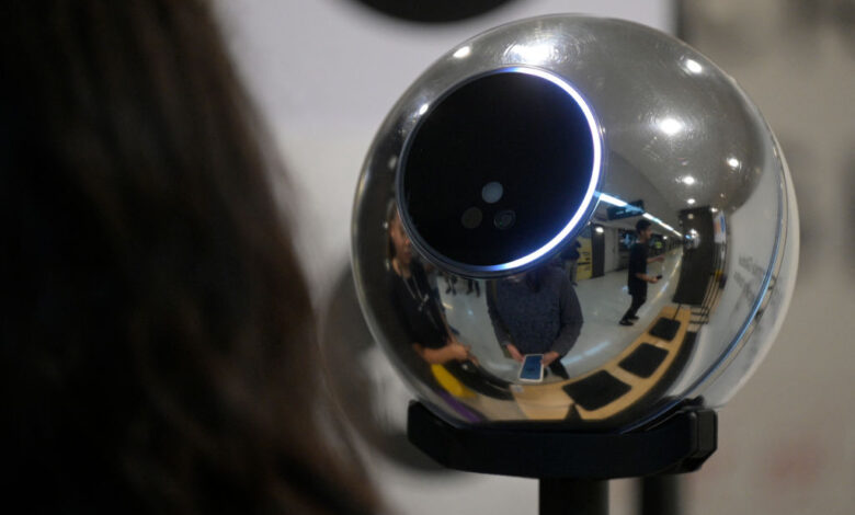 گوی اسکن چشم سام آلتمن نوید اثبات انسانیت در عصر ربات های هوش مصنوعی را می دهد