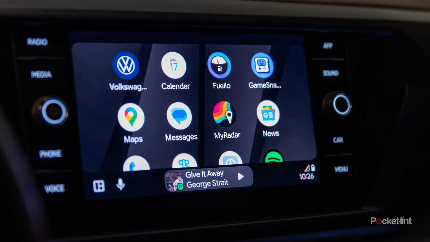 عکس هنوز از صفحه برنامه Android Auto در حالت تاریک. 