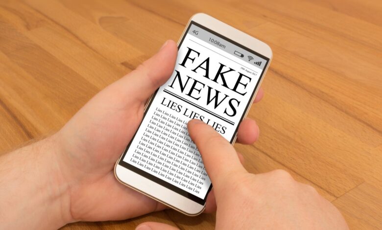 Reading Fake News on a Smartphone