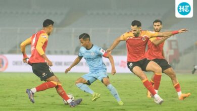 بازیکنان، باشگاه ها ممکن است از SC برای شروع لیگ درخواست کنند