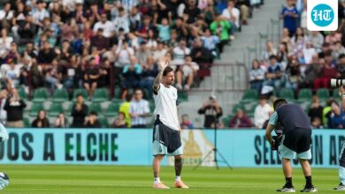 لیونل مسی در تمرین آرژانتین در اسپانیا جمعیت زیادی را به خود جذب کرد و از او تشکر کرد: من اینجا نبودم…