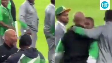 سرمربی نیجریه پس از شکست در ضربات پنالتی در مقدماتی جام جهانی، DR کنگو را به استفاده از جادوی "وودو" متهم کرد.