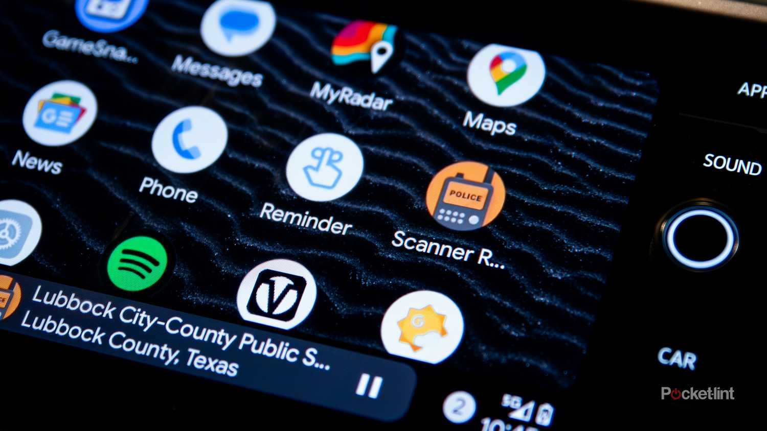 یک عکس ثابت از برنامه رادیو اسکنر خودکار Android. 