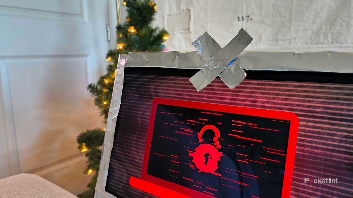 فویل قلع در مک بوک پرو. 