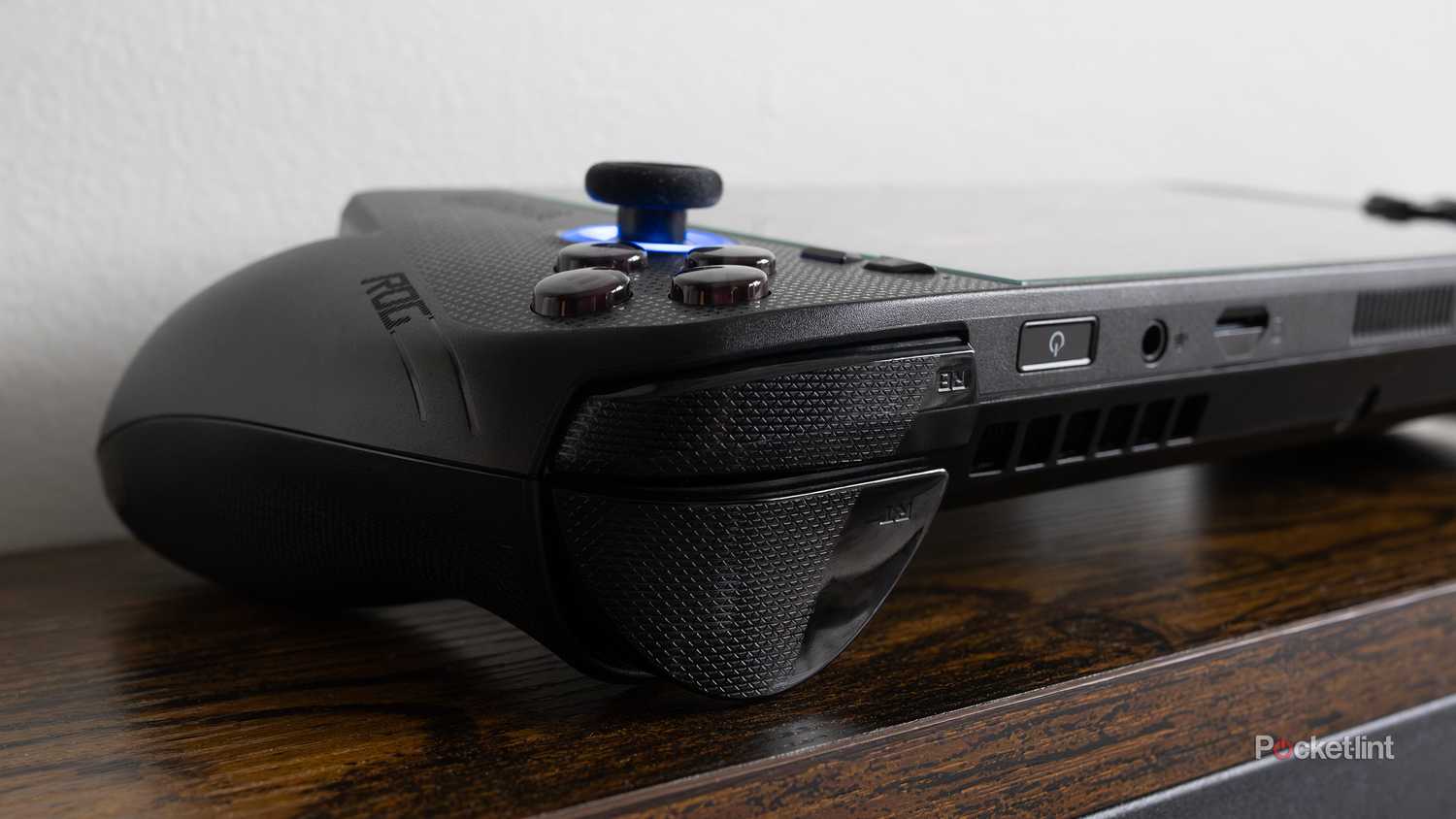 محرک های Xbox Ally X