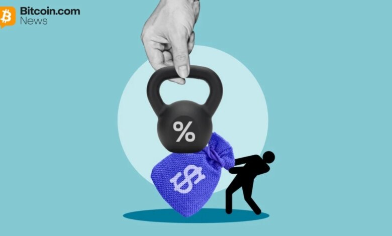 ETFهای بیتکوین در سال 2025 تحت فشار با عمیقتر شدن جریانهای خروجی به پایان میرسند