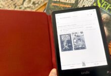 من عاشق کتاب‌های فیزیکی هستم، اما به این دلایل عملی از Kindle خودداری می‌کنم